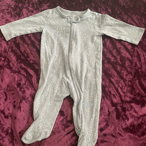 Unisex 6M footed pajamas - Picture 2 of 2